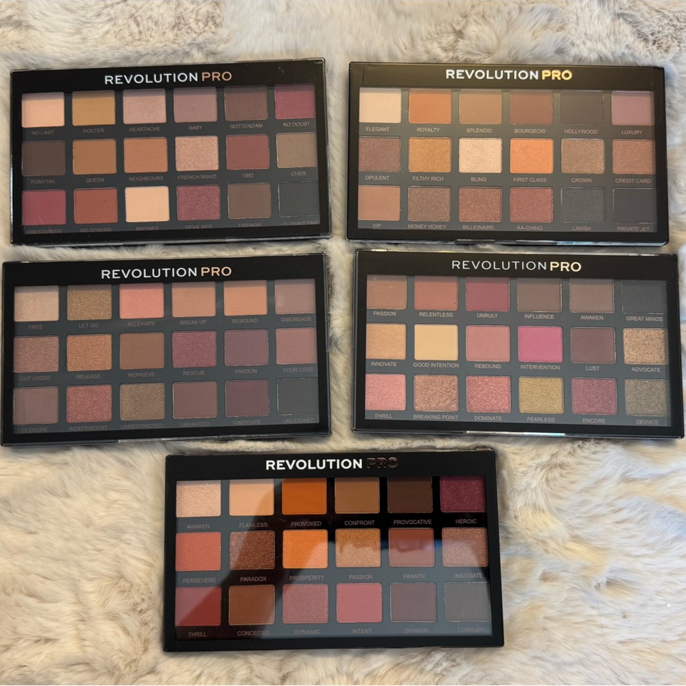 Makeup Revolution Pro Eyeshadow Palette Bundle